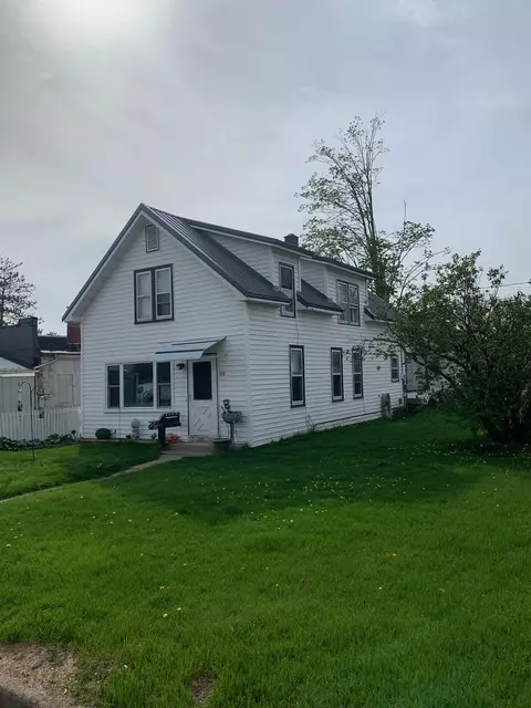 116 Juneau St, Lyndon Station, WI 53944