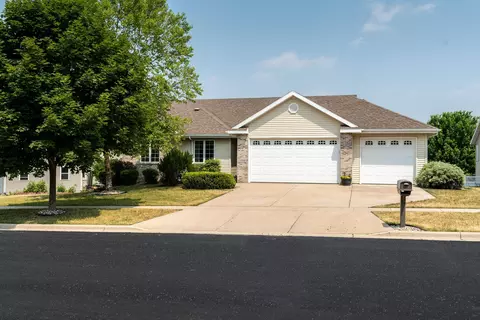 1308 Landmark Dr, Cottage Grove, WI 53527