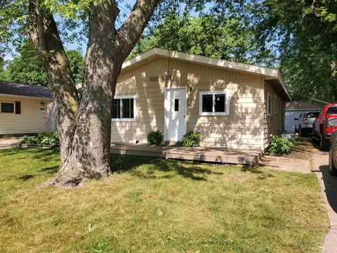 525 N Kilbourn Ave, Tomah, WI 54660
