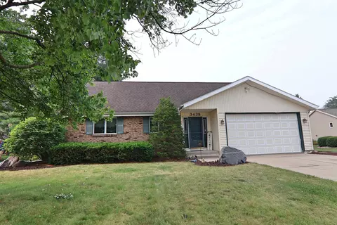3438 Greenwood Dr, Janesville, WI 53546