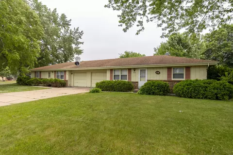 2816-2818 Randolph Rd, Janesville, WI 53545