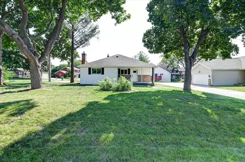 7413 Century Pl, Middleton, WI 53562