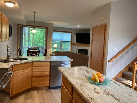 248 Meadowside Dr, Verona, WI 53593