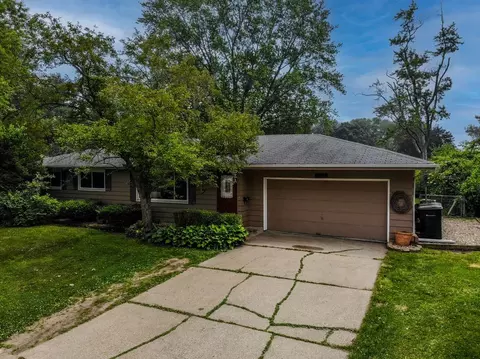 2710 Hawthorne Ave, Janesville, WI 53545