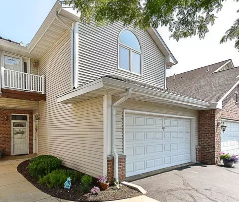 350 E Veterans Way #6, Mukwonago, WI 53149