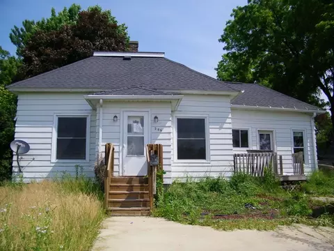 206 W Elroy St, Elroy, WI 53929
