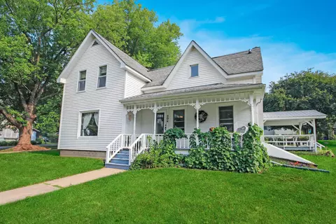 204 E Highland St, La Farge, WI 54639