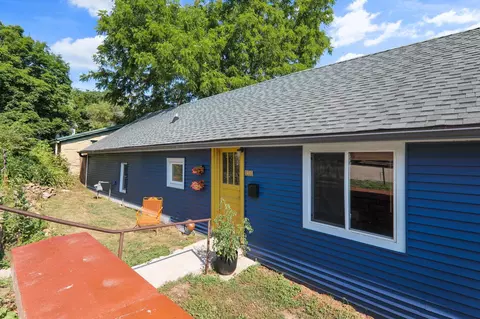 235 6th St, Mineral Point, WI 53565