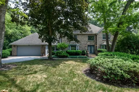7003 Applewood Dr, Madison, WI 53719