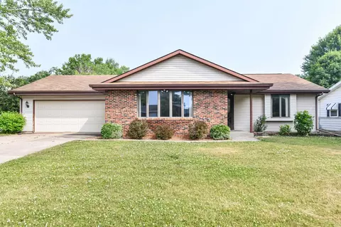 2501 Sauk Dr, Janesville, WI 53545
