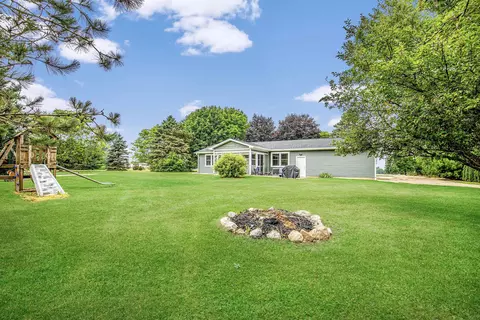 114 County Rd N, Edgerton, WI 53534