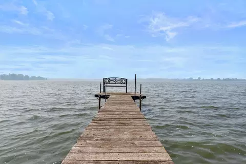 721 Lake Shore Dr, Beaver Dam, WI 53916