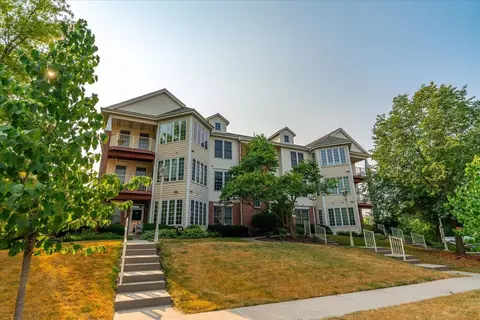 220 Shato Ln #220, Monona, WI 53716