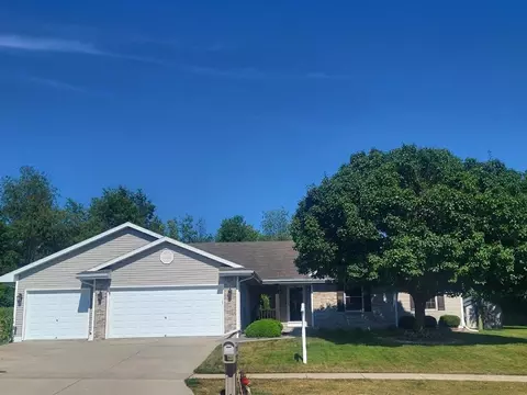3074 Autumn Ln, Janesville, WI 53546