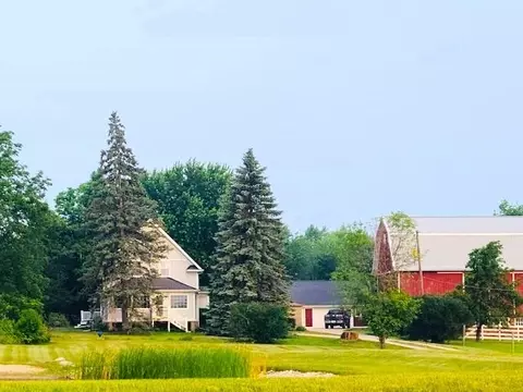 2415 Clairville Rd, Oshkosh, WI 54904