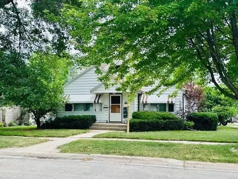 2032 17th Ave, Monroe, WI 53566