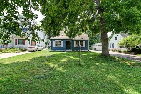 1825 Vahlen St, Madison, WI 53704