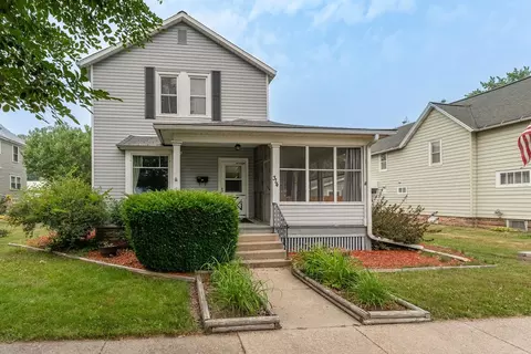 314 4th Ave, Baraboo, WI 53913