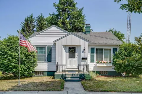 411 W Burns St, Portage, WI 53901