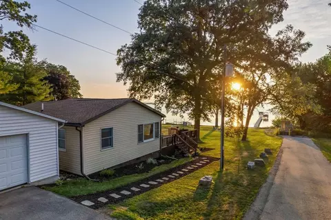 100 Potowatomi Dr, Edgerton, WI 53534