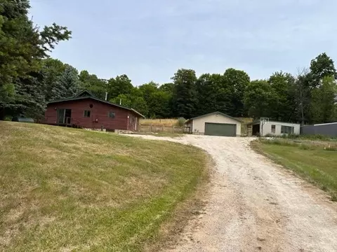 n4472 Durwards Glen Road, Baraboo, WI 53913