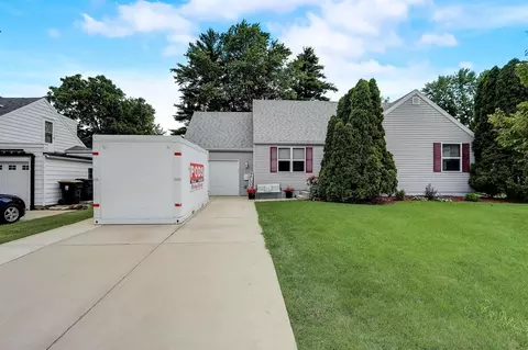 110 Maple St, Sun Prairie, WI 53590