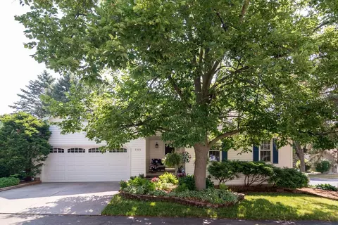 7302 W Valley Ridge Dr, Madison, WI 53719