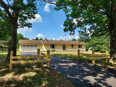 148 Dyke Ave, Westfield, WI 53964