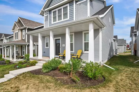 620 Hillcrest Dr, Waunakee, WI 53597