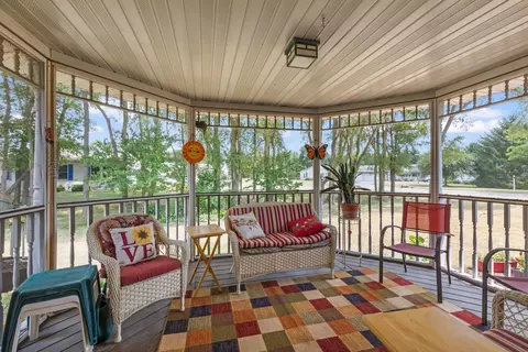 1180 Bloomingfield Dr #401, Whitewater, WI 53190