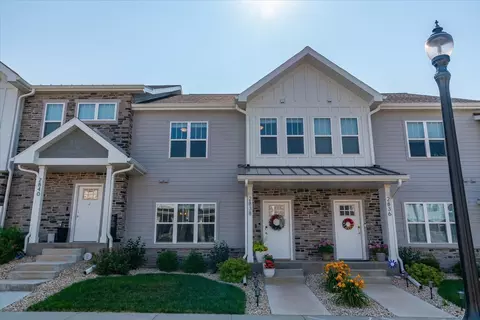 2838 Frisee Dr, Fitchburg, WI 53711