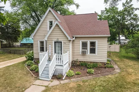 736 Ridge St, Baraboo, WI 53913