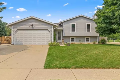 381 Cherry Wood Dr, Oregon, WI 53575