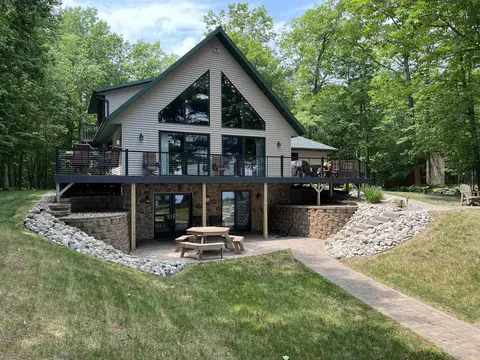 6666 Holly Dr, Rhinelander, WI 54501