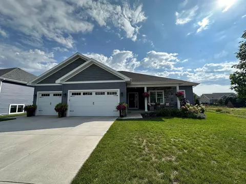 329 Kassander Way, Oregon, WI 53575