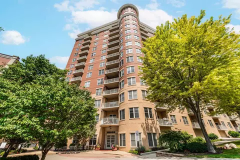 360 W Washington Ave #1205, Madison, WI 53703