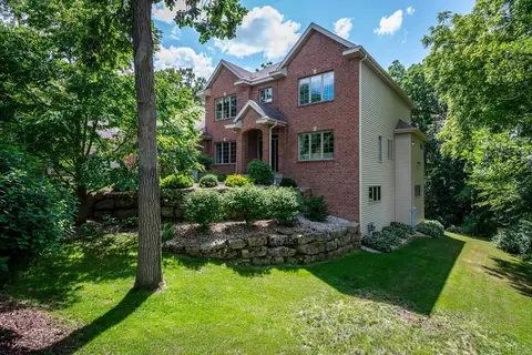 1710 Shady Point Dr, Verona, WI 53593