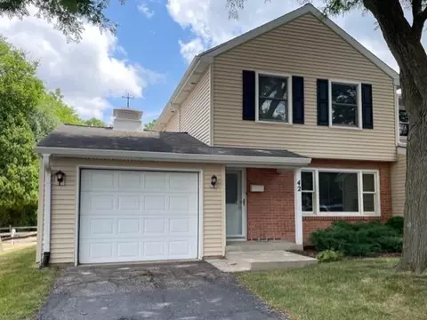 42 Whitcomb Cir, Madison, WI 53711