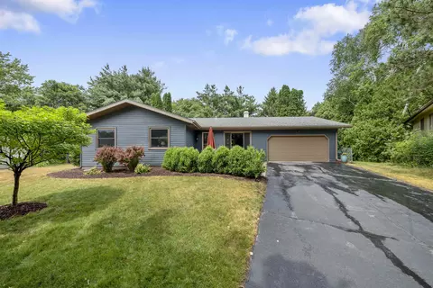 2802 Shefford Dr, Madison, WI 53719