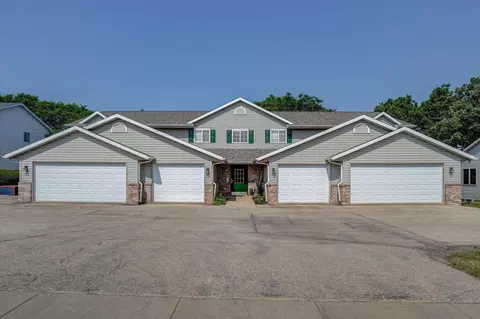 928 N Thompson Dr, Madison, WI 53704