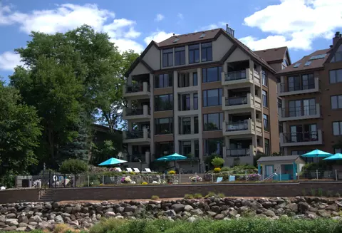 3939 Monona Dr #401, Monona, WI 53716