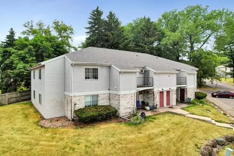 1108 Whispering Pines Way, Fitchburg, WI 53713