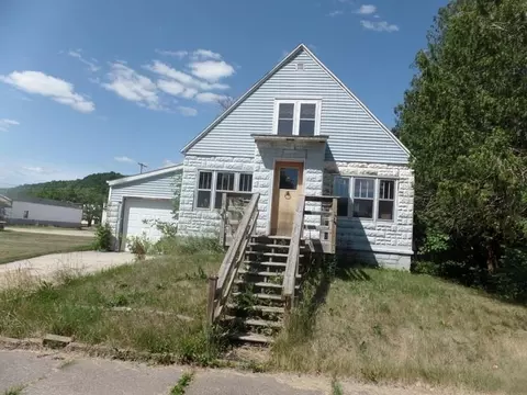 308 Orin St, Gays Mills, WI 54631