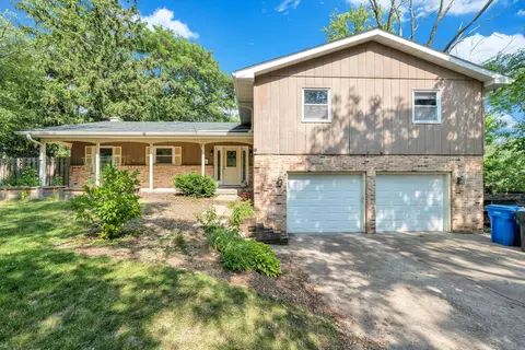 2007 Shafer Dr, Fitchburg, WI 53711