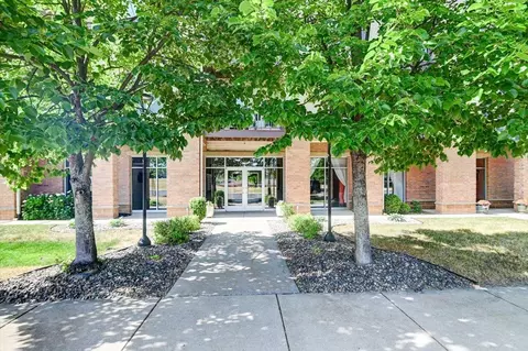 8201 Mayo Dr #408, Madison, WI 53719