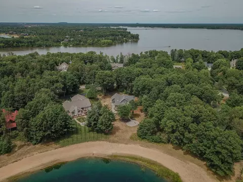 n7770 West Half Moon Bay Drive, New Lisbon, WI 53950