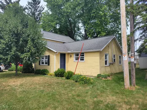 141 N Mill St, Kingston, WI 53939