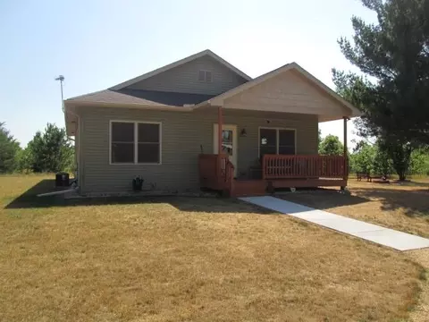 2621 10th Ave, Adams, WI 53910