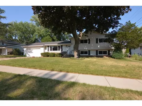 1209 Wagner Ct, Sun Prairie, WI 53590