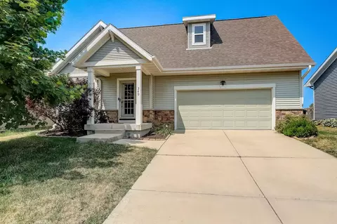 340 S Goldenrod Dr, Sun Prairie, WI 53590